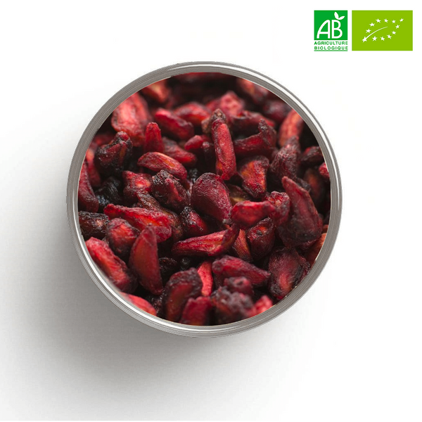 Organic pomegranate seeds with dried pulp